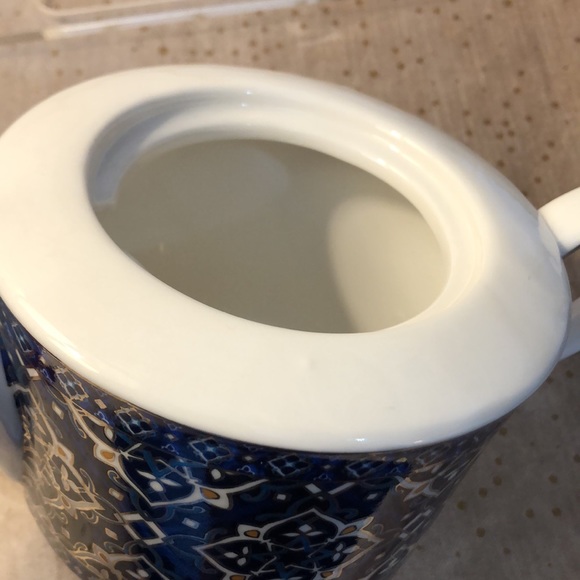 Grace’s Teaware tea pot. Blue and silver design. Gently used. Great condition. - Picture 4 of 10